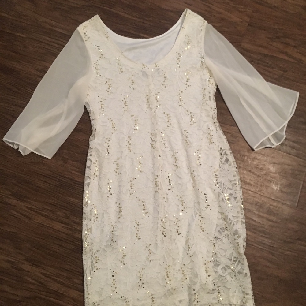 Fancy lace white dress ✨ ✨ ❤️👍🏽